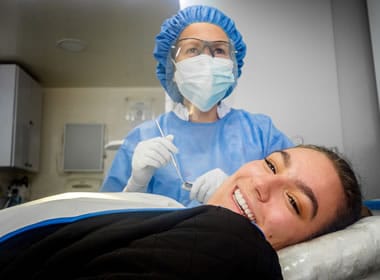 diseño de sonrisa con resina, diseño de sonrisa bogota, diseño sonrisa bogota, carillas dentales